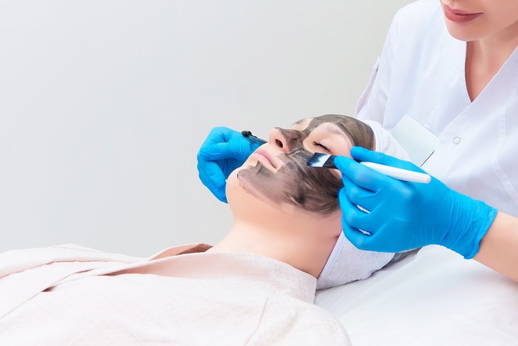 Carbon facial peeling in the clinic
